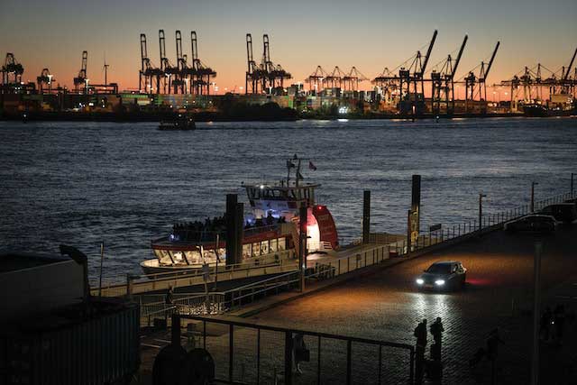 Hamburg Elbe Boot erkunden